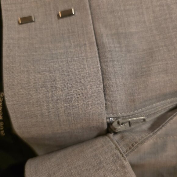 NWT Club Monaco Lightweight Wool Mini Skirt Light Heather Grey Size 2 - Picture 3 of 7